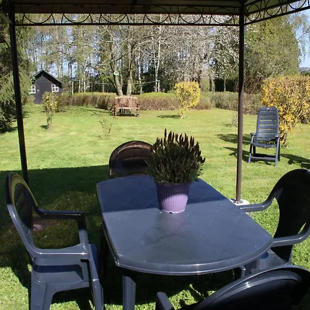 Holiday home Holiday Home Froidchapelle Near Lake, Cleaning Included