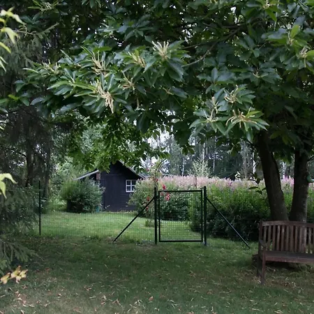 度假居 Peaceful Garden Hideaway, Cleaning Included Froid-Chapelle